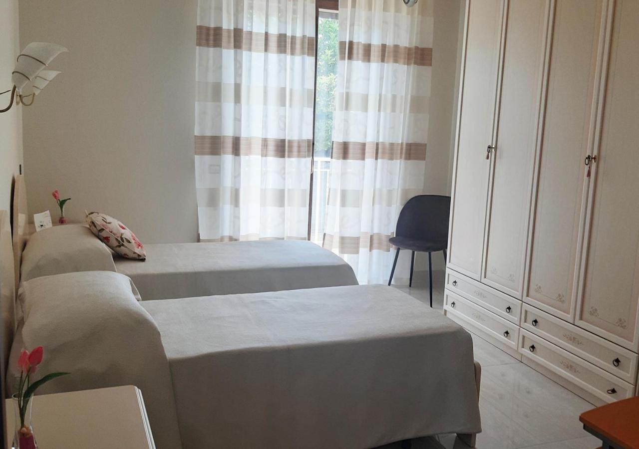 Domus In Fonte Bed & Breakfast Scafati Bagian luar foto